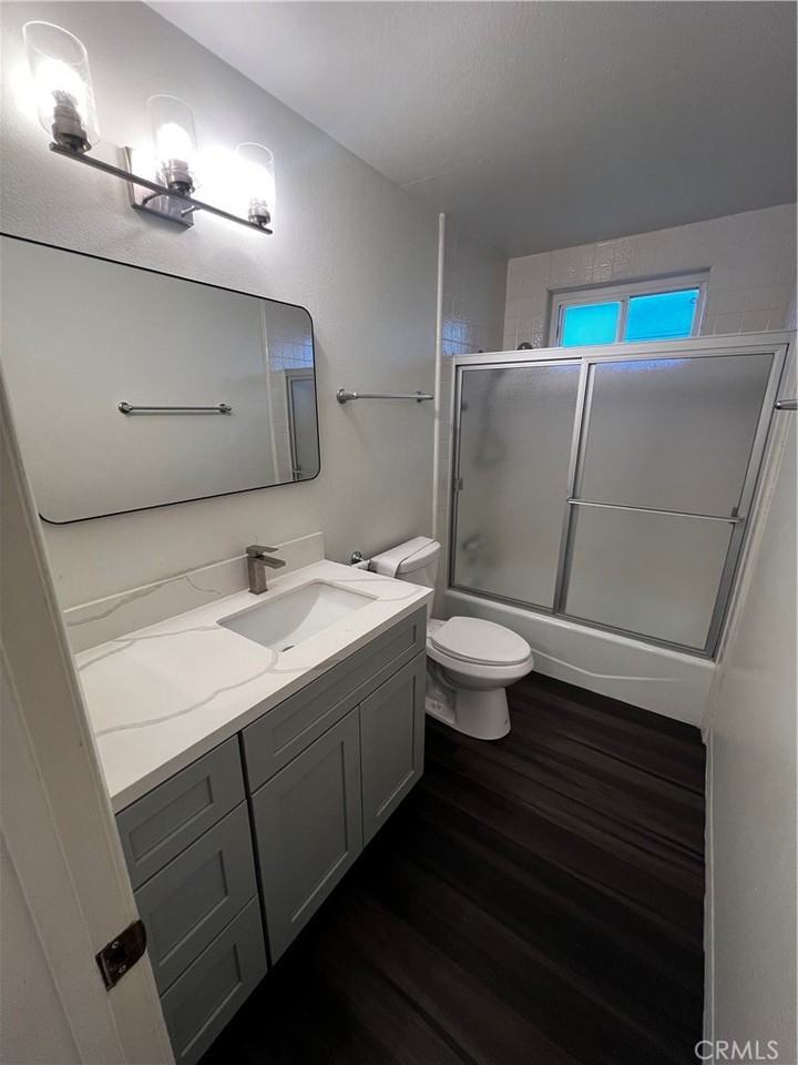 1279 West 24th Street #1279-4 - Photo 3 of 25