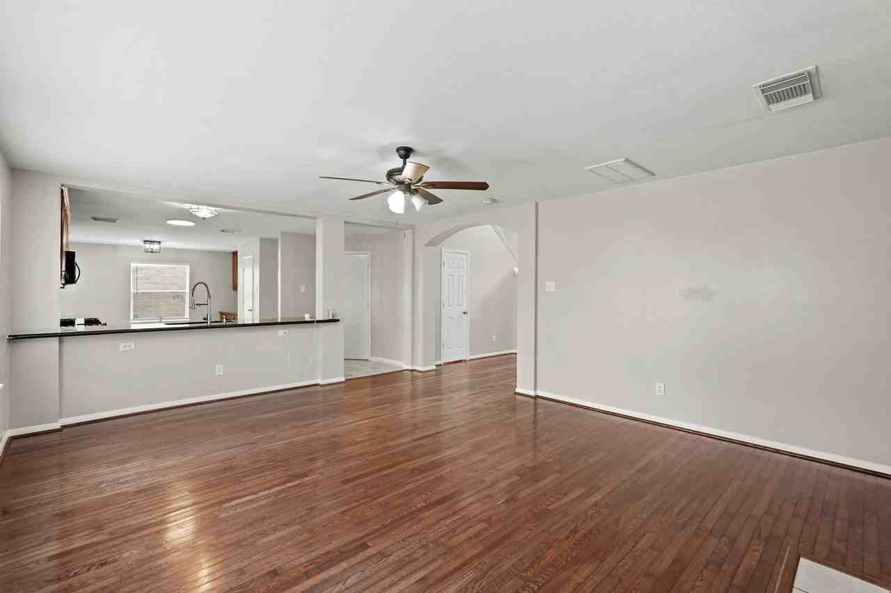 2922 Glen Cullen Ln #2922 - Photo 2 of 37