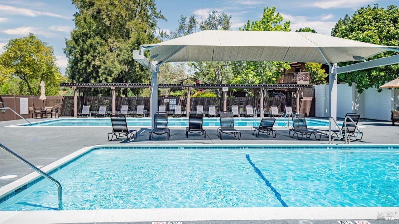 9 Forest Ln #9 - Photo 5 of 11