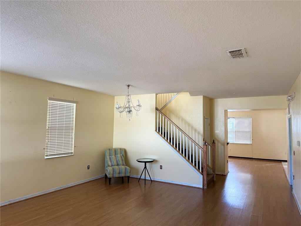 1037 Berkeley Dr #1037 - Photo 3 of 11