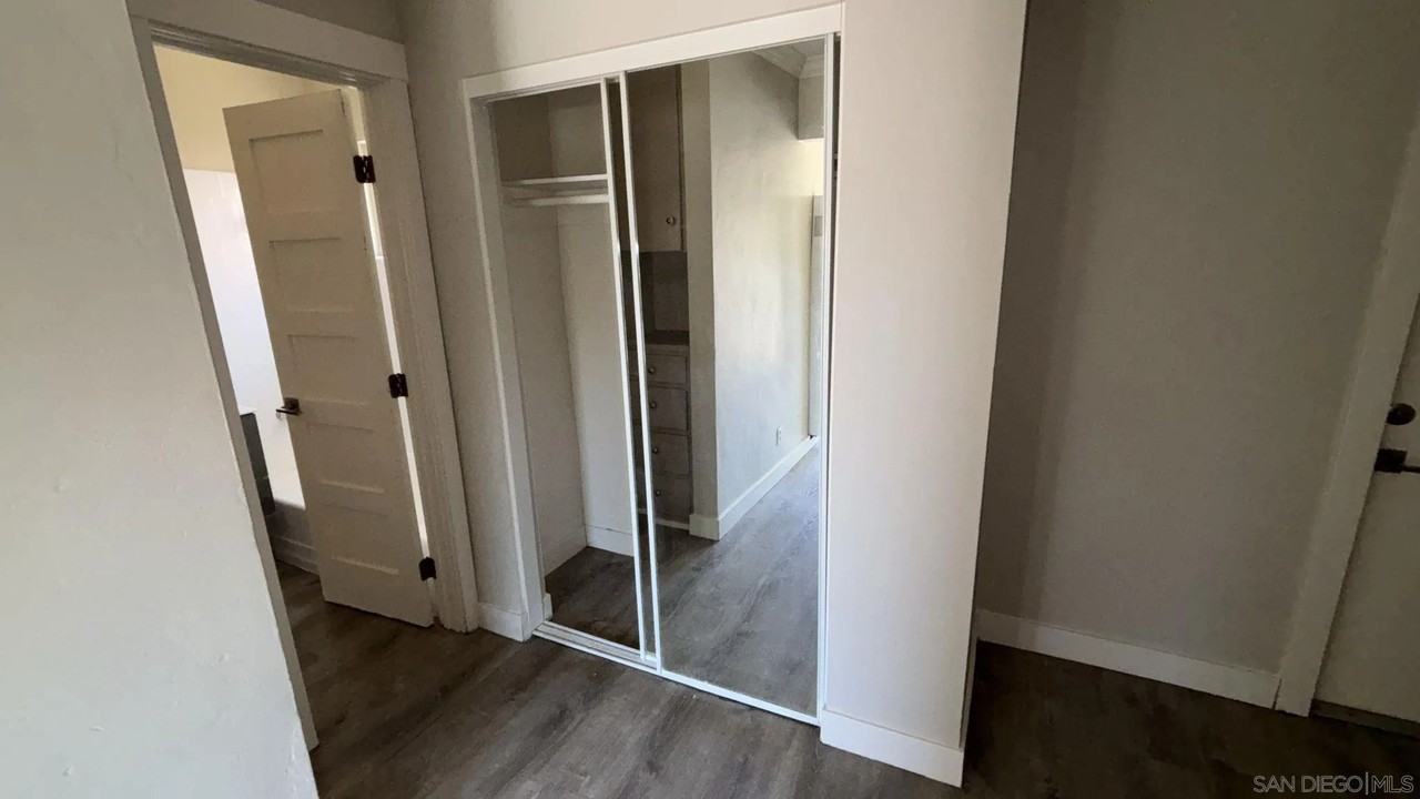 297 S Mollison Ave #297 - Photo 5 of 13