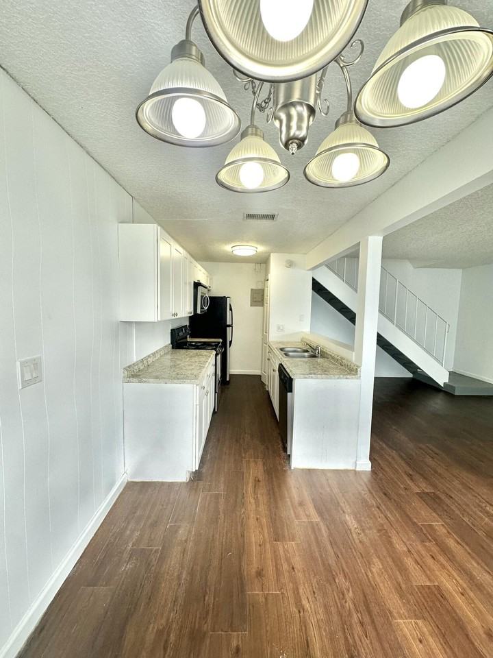 108 E Tiffany Dr #108-2 - Photo 4 of 14