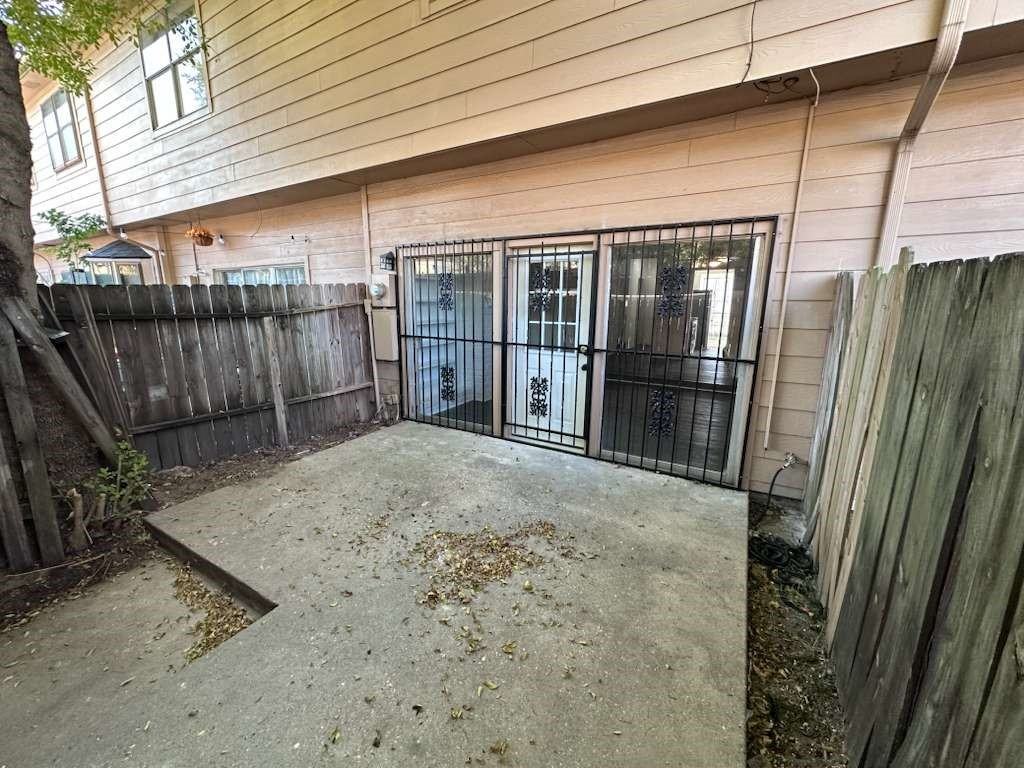 7700 Creekbend Dr #7700-124 - Photo 4 of 23