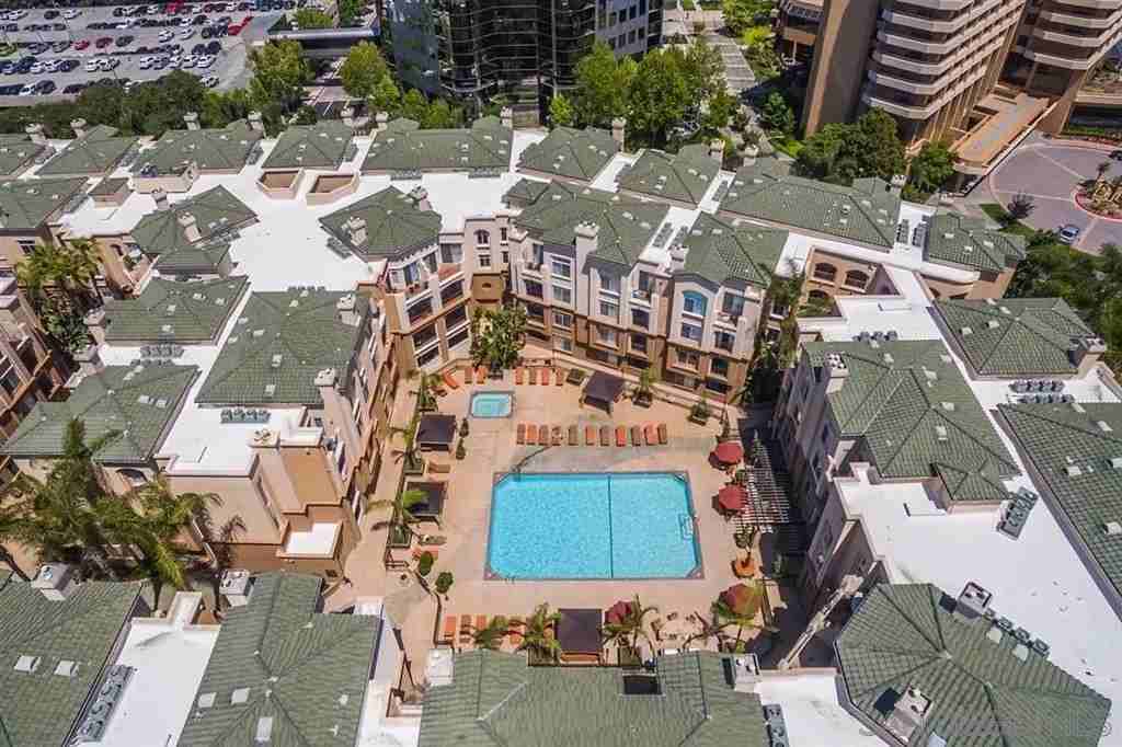 9293 Regents Road #9293 - Photo 4 of 33