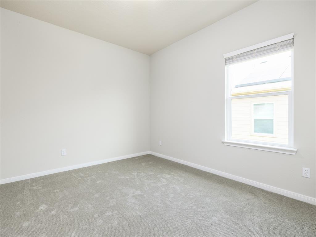 1400 Ferryman Dr #1400 - Photo 4 of 20