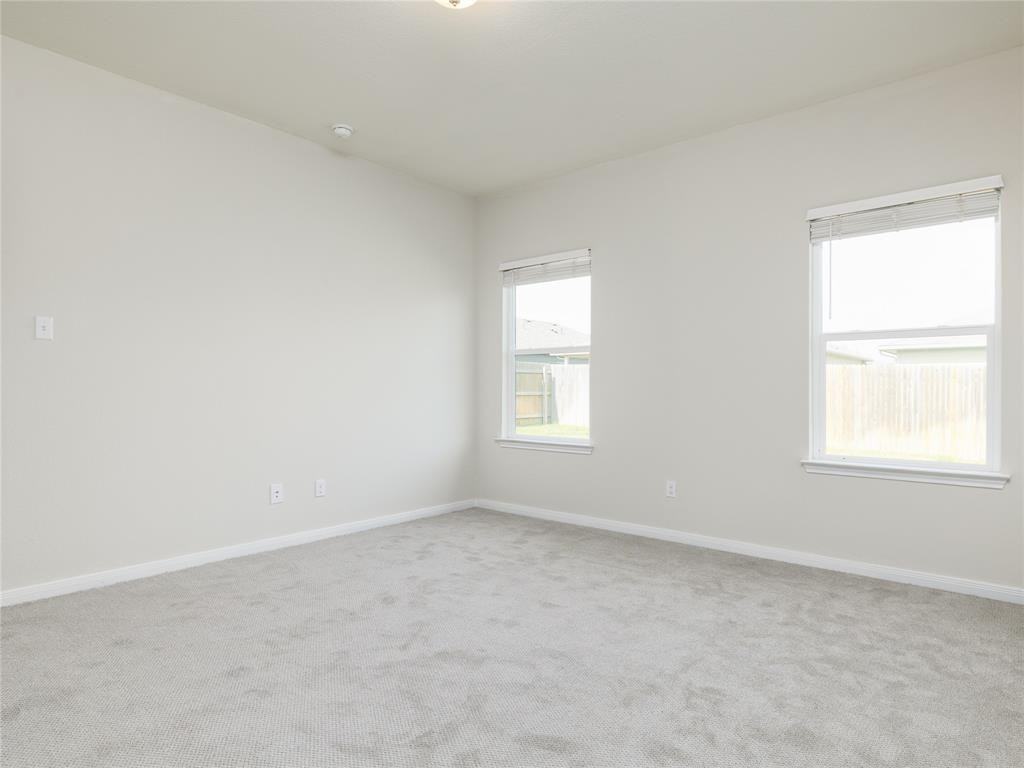 1400 Ferryman Dr #1400 - Photo 6 of 20