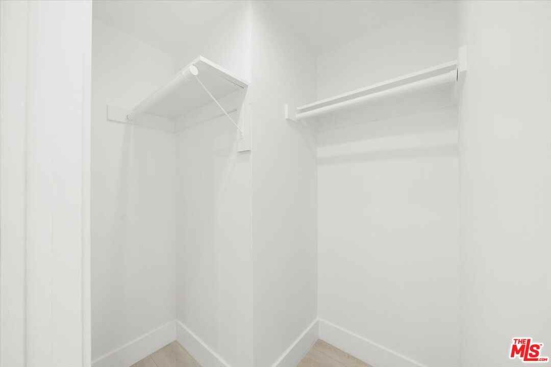 4922 S Centinela Ave #4922-2 - Photo 5 of 30