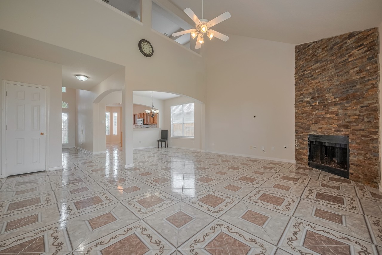 155 Rodeo Drive #155 - Photo 3 of 25