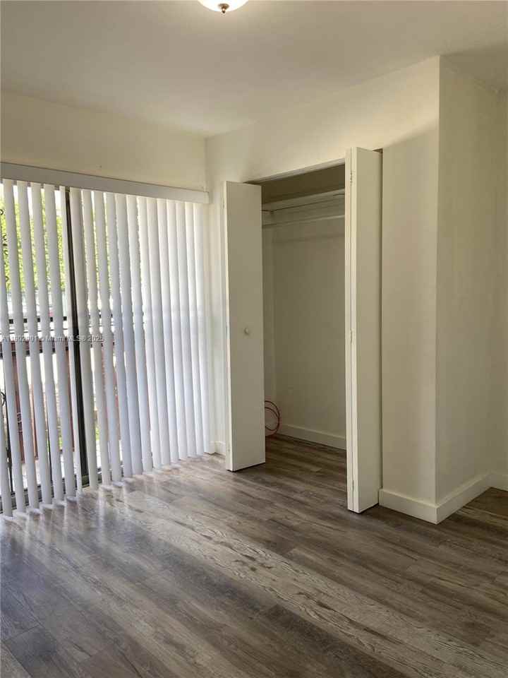 33010 Trojan Park #1000-3 - Photo 2 of 11