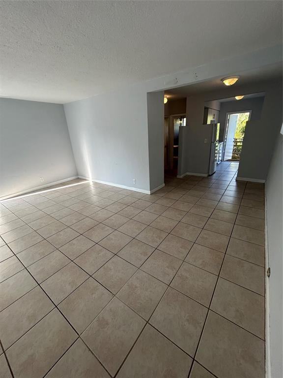 408 Ne 7th Ave #408-11 - Photo 6 of 8