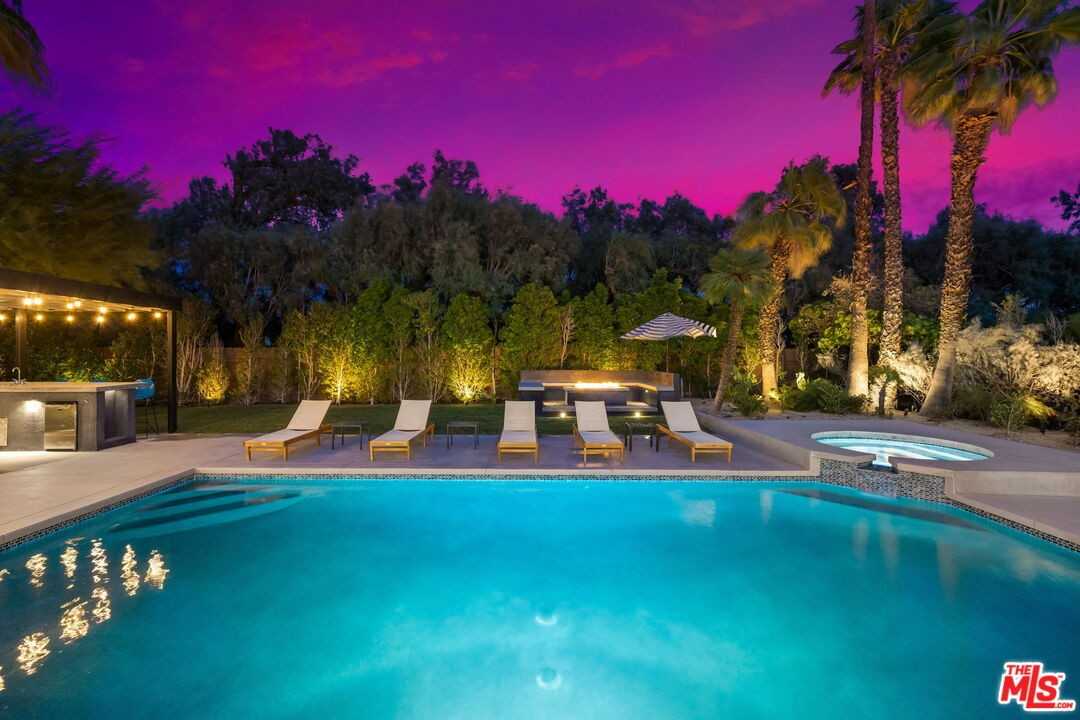 2660 N Farrell Dr #2660 - Photo 4 of 50