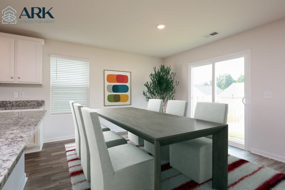 2223 Southlea Dr - Photo 3 of 22