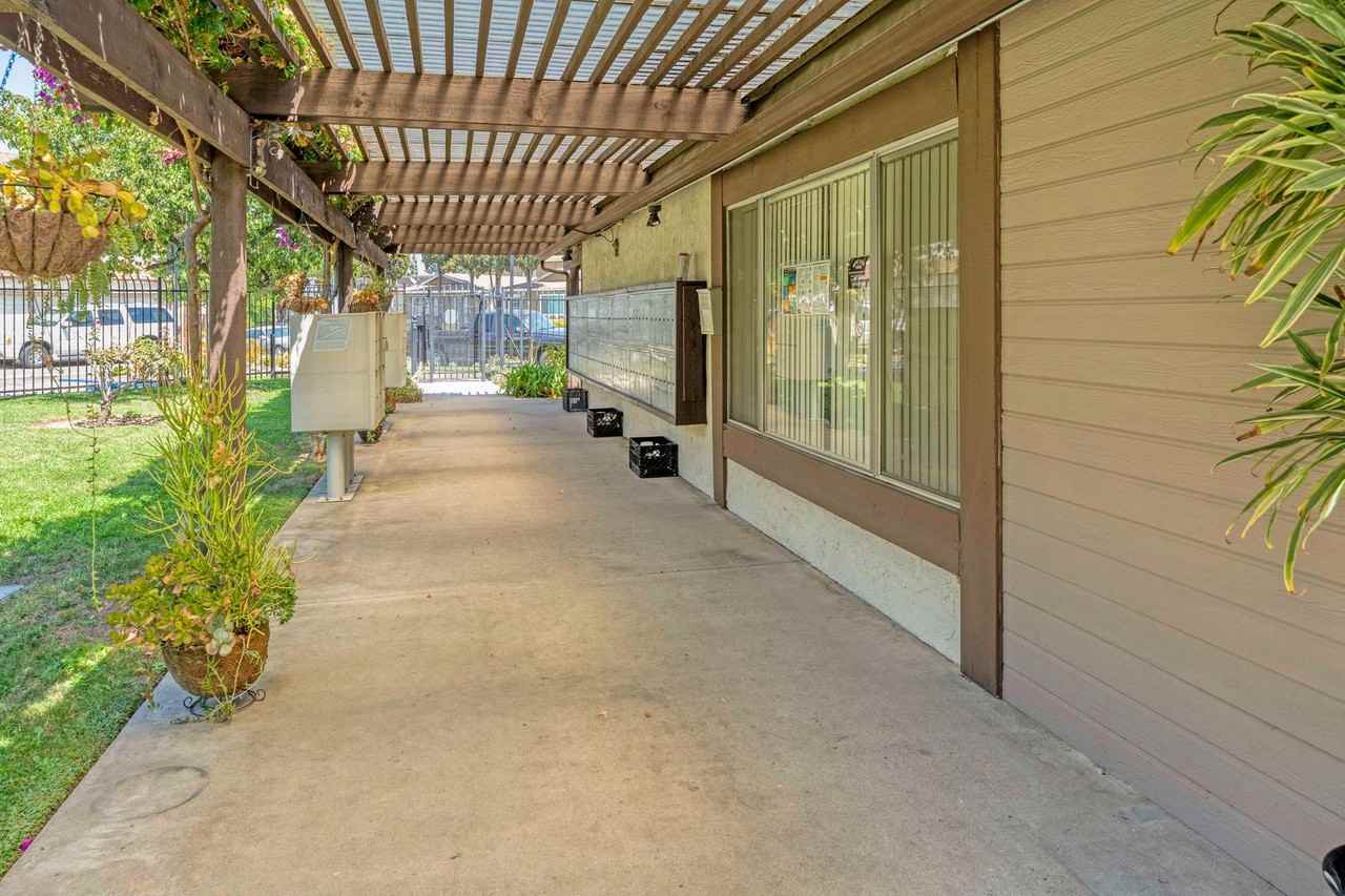 2030Dere - Photo 4 of 50