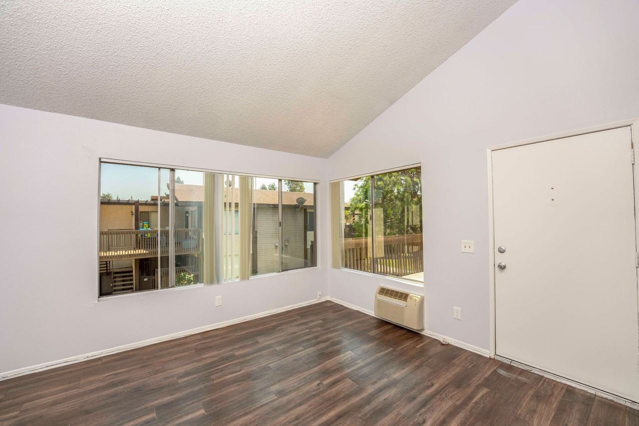 2030Dere - Photo 5 of 50