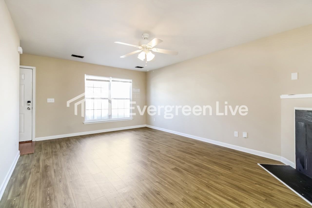 712 Summer Ridge Rd - Photo 3 of 16