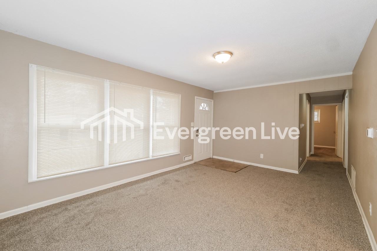 7611 E 107th St - Photo 3 of 16