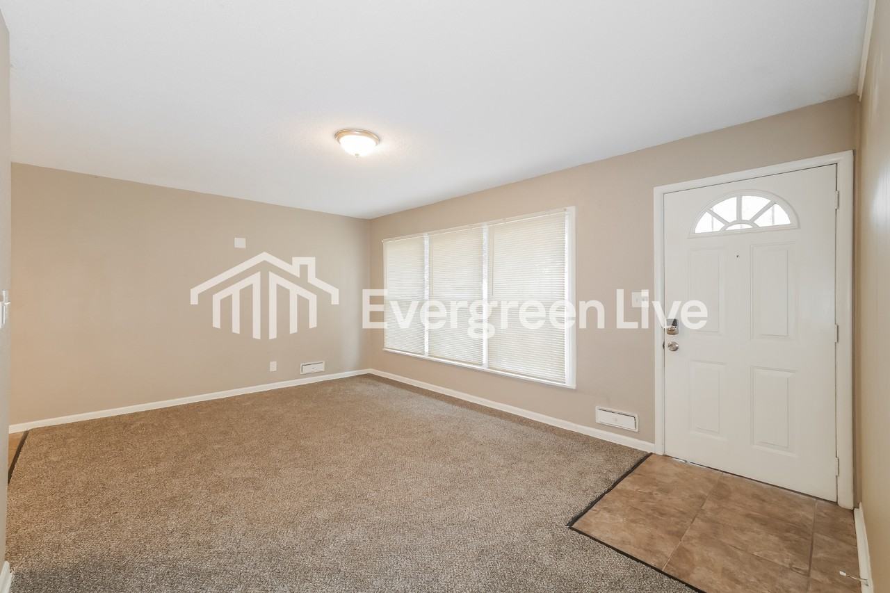 7611 E 107th St - Photo 4 of 16