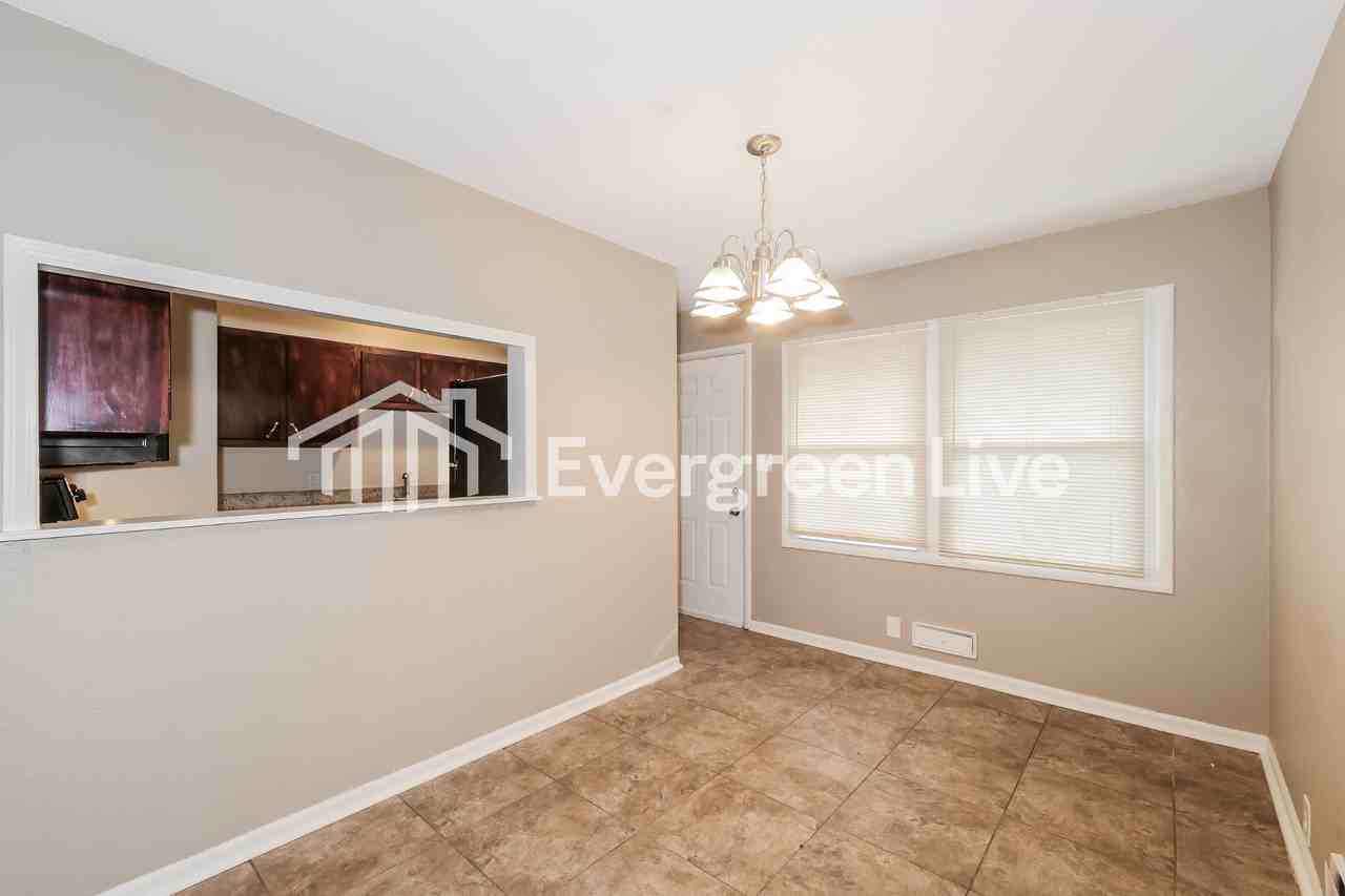 7611 E 107th St - Photo 6 of 16