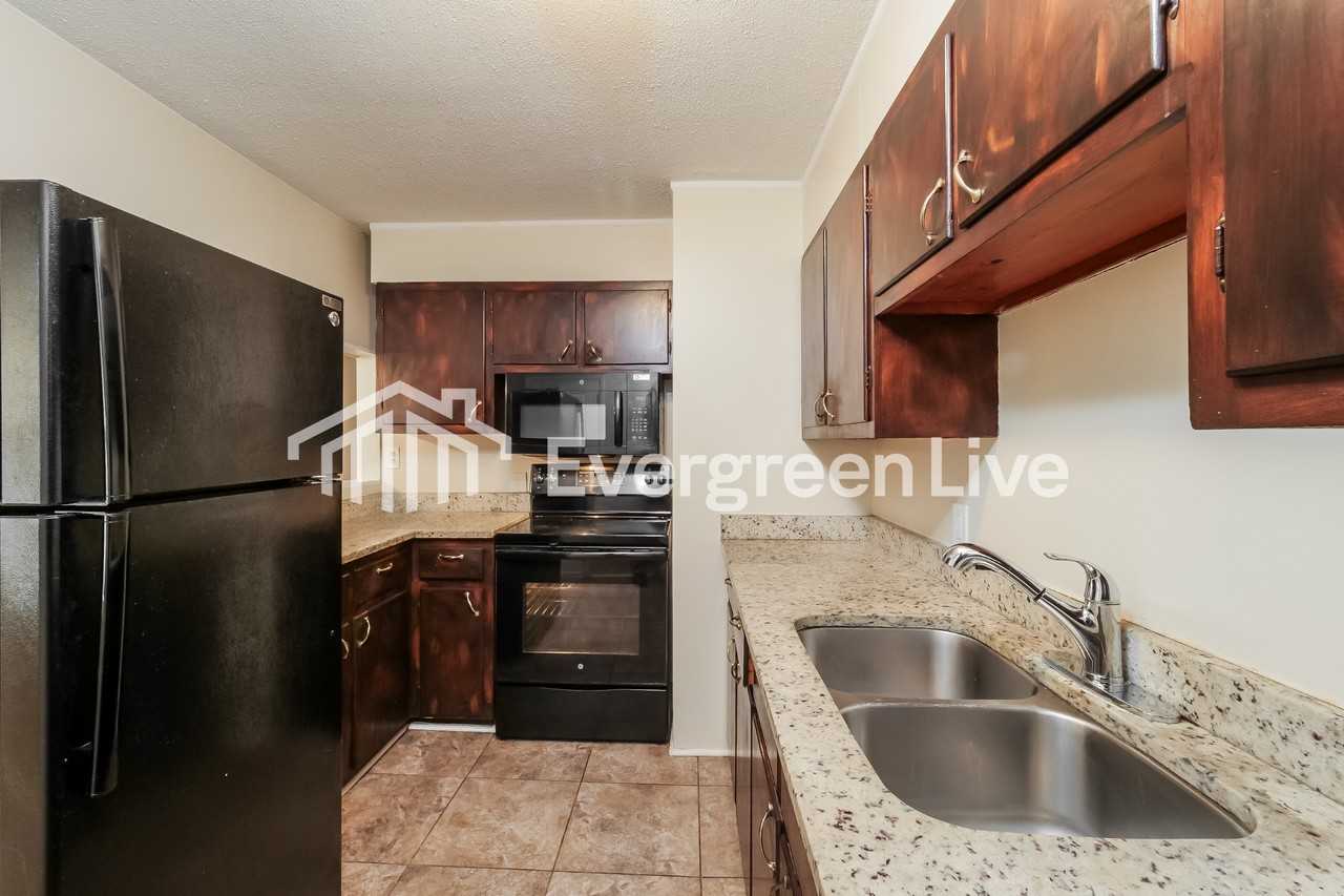 7611 E 107th St - Photo 7 of 16