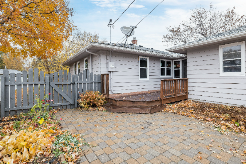 301 W 2nd St - Photo 3 of 19