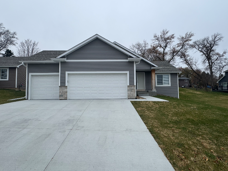 3715 Fernwood Lane Southwest