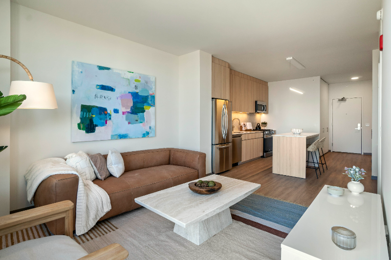 503 South Damen Avenue - Photo 4 of 20