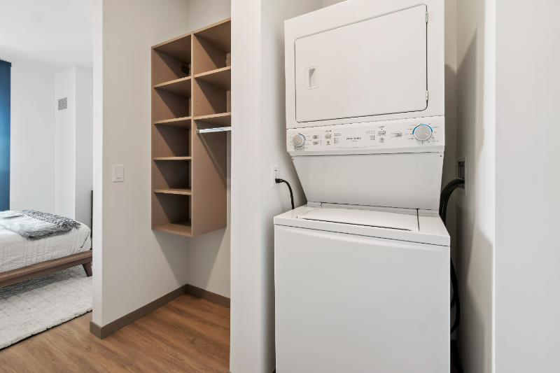 503 South Damen Avenue - Photo 7 of 20