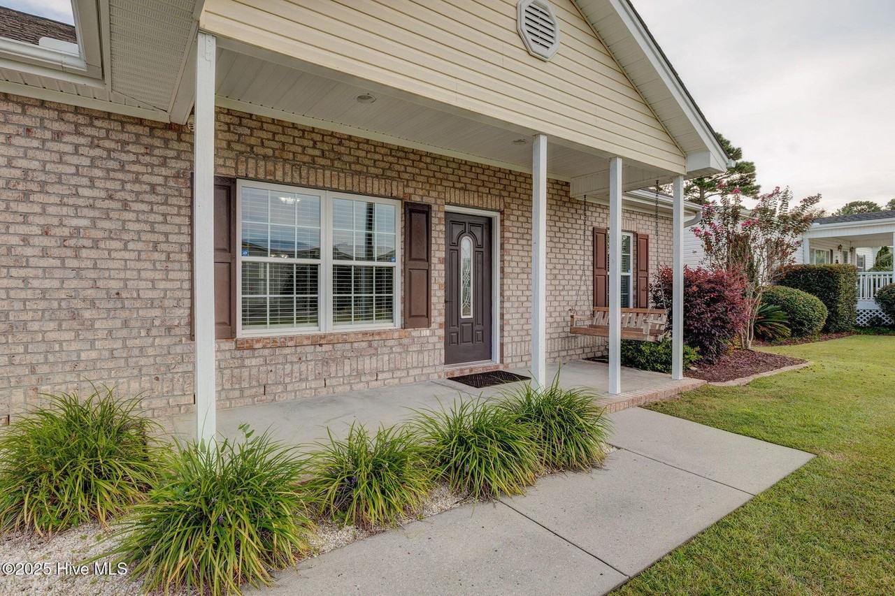 1631 Gate 1 Southwest #1 - Photo 2 of 8