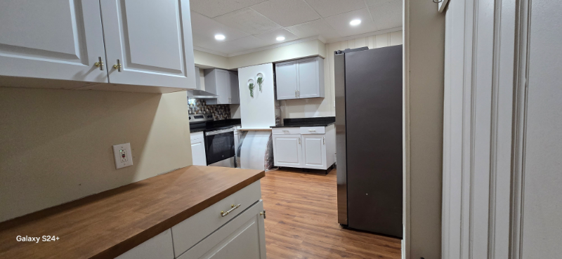 2229 Capouse Ave - Photo 3 of 20