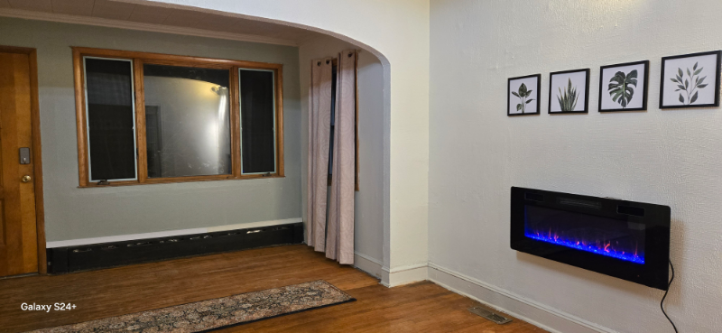 2229 Capouse Ave - Photo 5 of 20