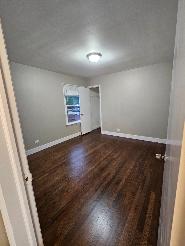 8715 Ridge St - Photo 6 of 17