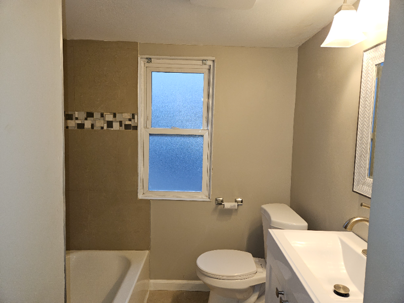 8715 Ridge St - Photo 7 of 17