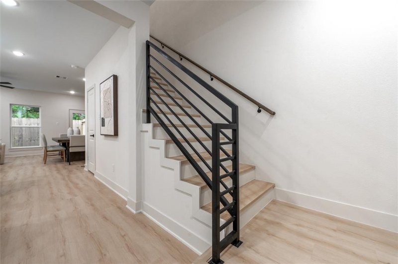 8122 Corinth Street #B - Photo 2 of 20