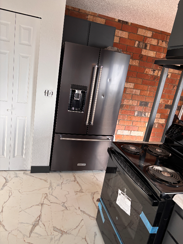 1128 33rd St Se - Photo 3 of 6