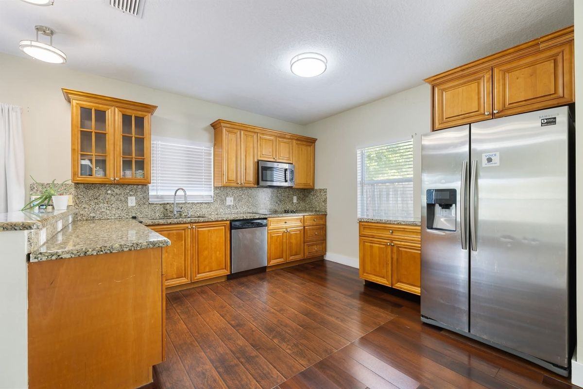 1512 Southwest 106th Avenue - Photo 2 of 14