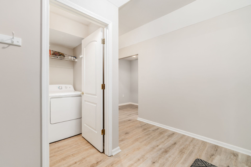 757 Spring Valley Dr - Photo 6 of 28