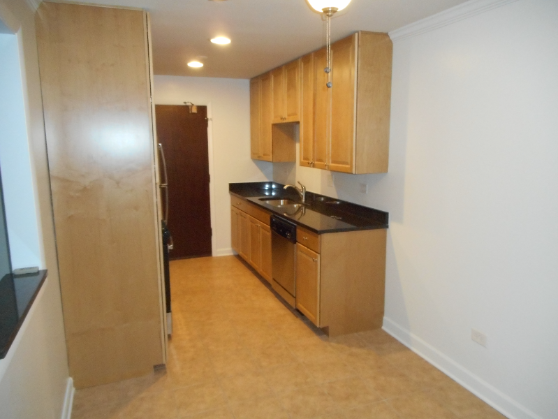 244 N Smith St #G5 - Photo 3 of 8