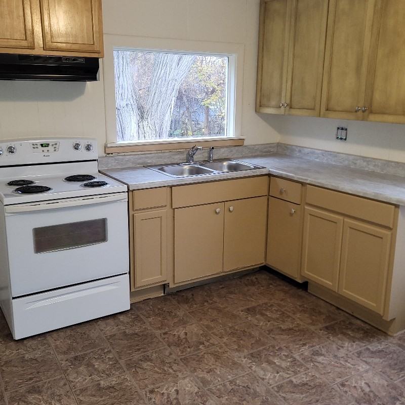 1322 E Napier Ave - Photo 2 of 6