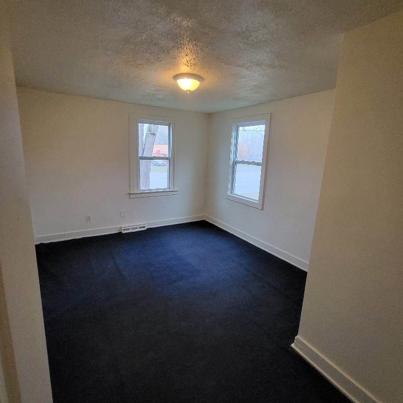 1322 E Napier Ave - Photo 4 of 6