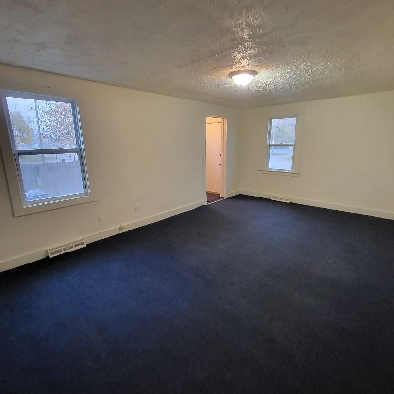 1322 E Napier Ave - Photo 5 of 6