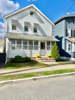 featured image of 32 Major Street