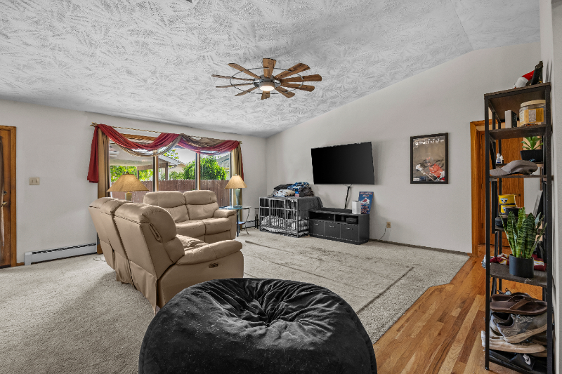 2923 Bonito Ave - Photo 4 of 18