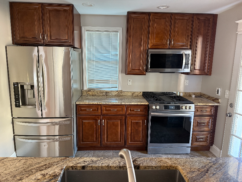 4012 Gilmore Ave - Photo 7 of 20