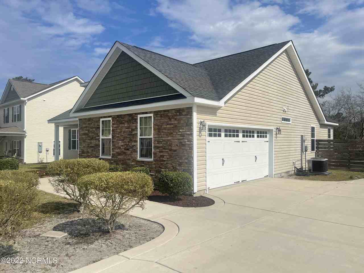 770 Jim Grant Ave - Photo 2 of 4