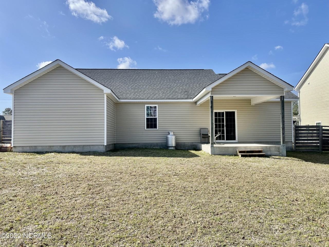 770 Jim Grant Ave - Photo 3 of 4