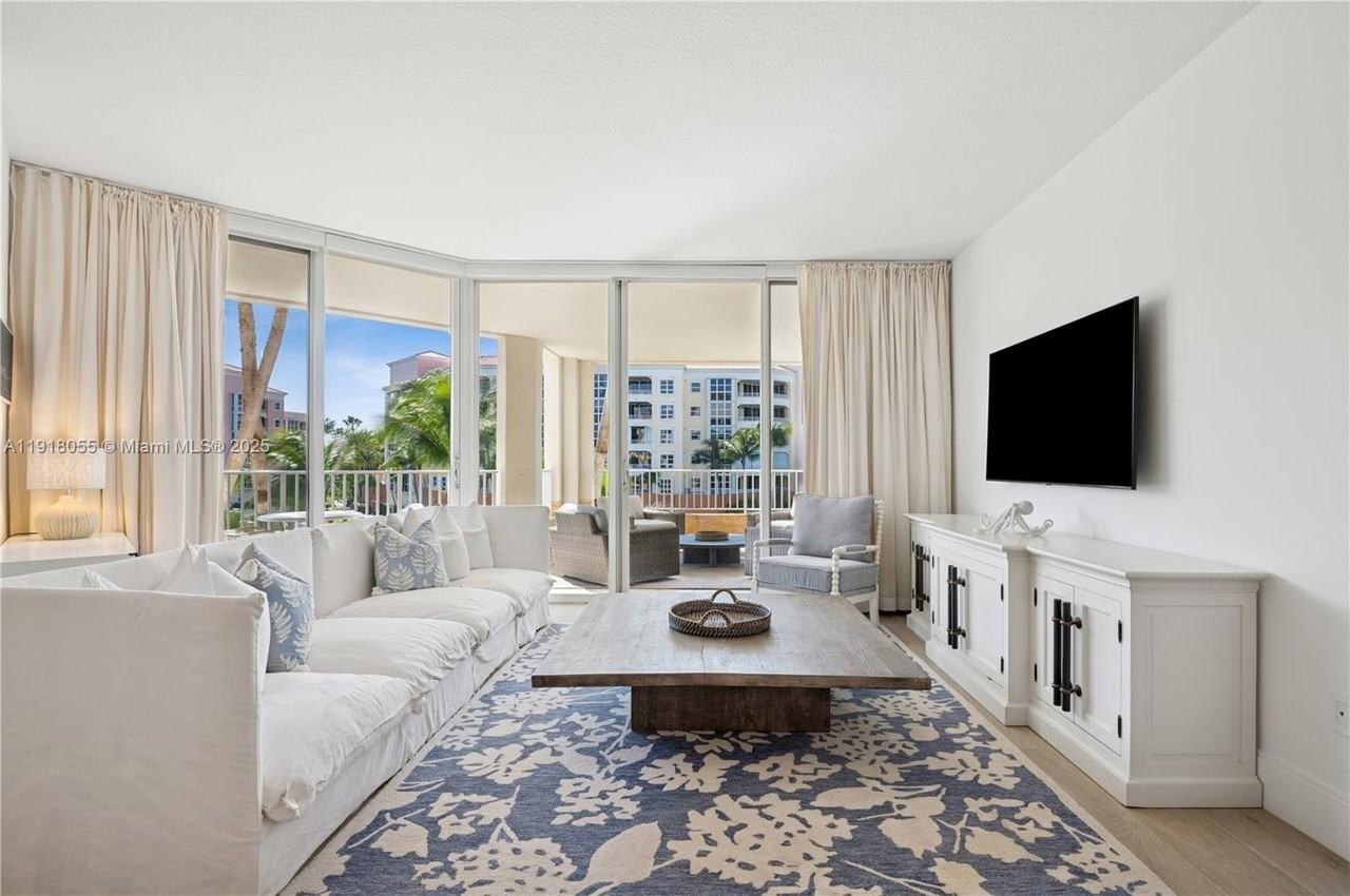 705 Crandon Blvd #306 - Photo 6 of 18