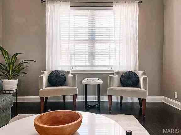 925 S Hanley Rd #F - Photo 3 of 12