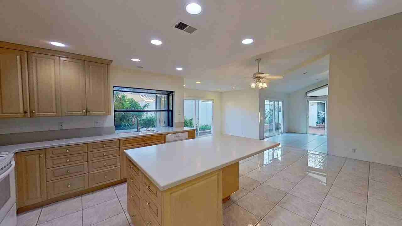 5022 Hemlock - Photo 7 of 27