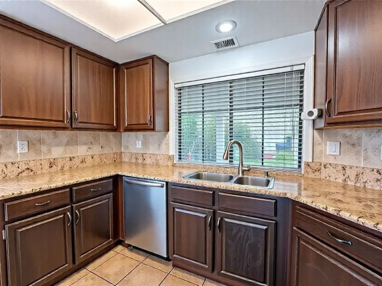 21602 Bedford Way - Photo 2 of 12