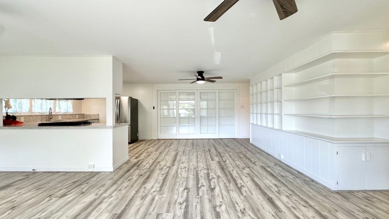 2340 University Ave. - Photo 4 of 43